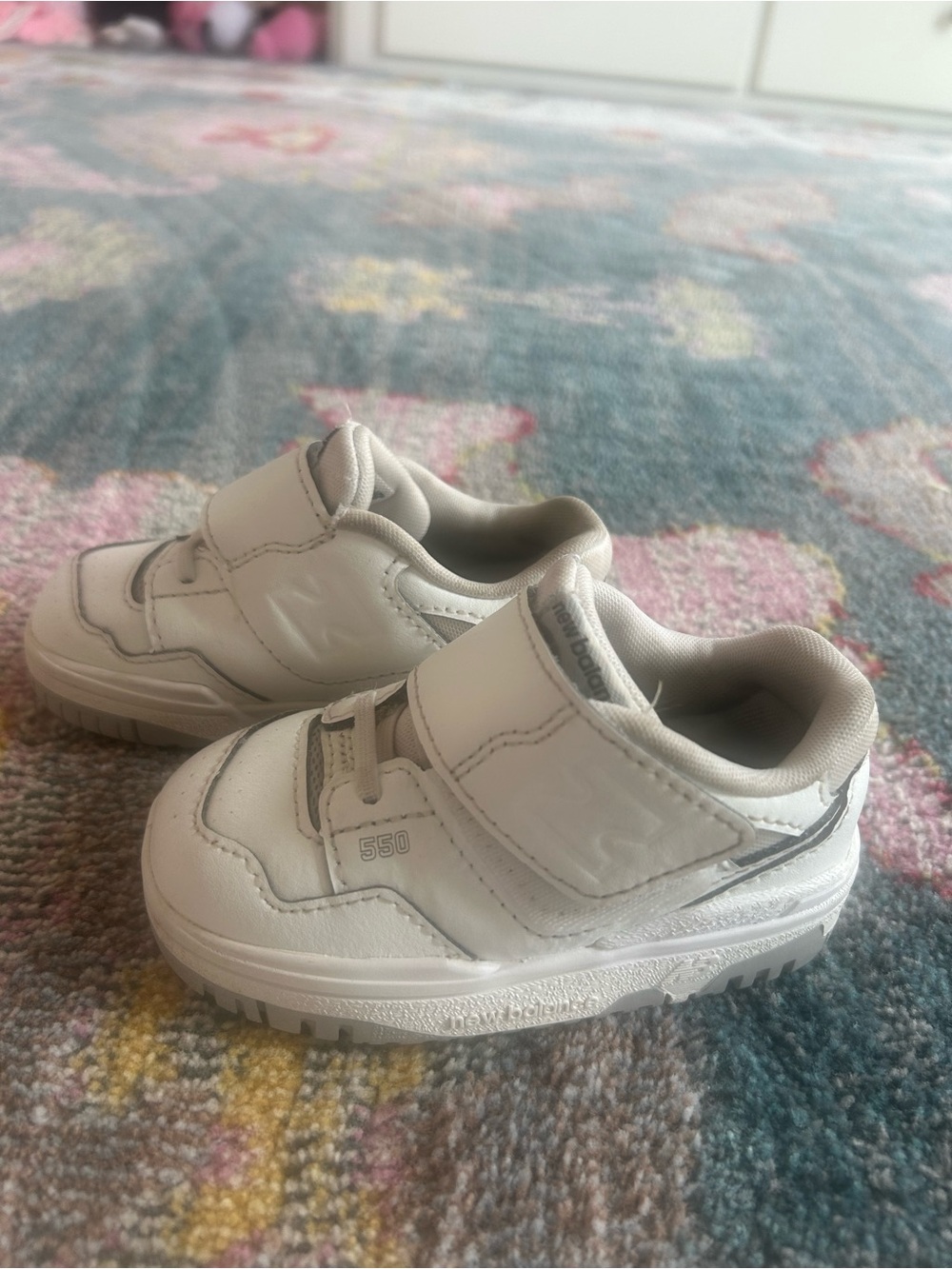 New Balance Kids White Velcro 550 Sneakers